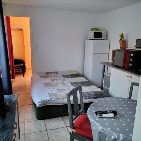 Maisonnee Avec Une Chambre Saint-Michel-en-l'Herm Exterior photo